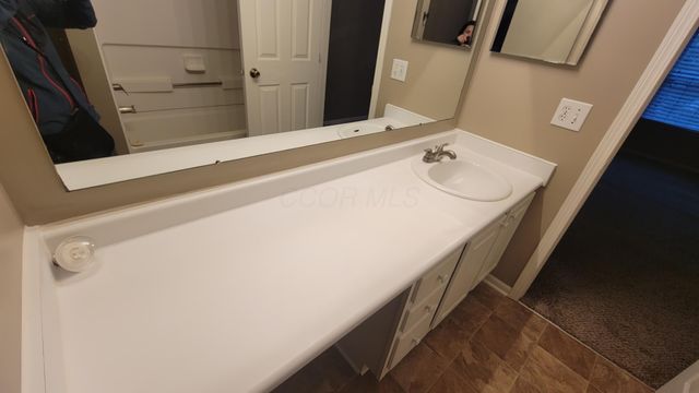 6707 Axtel Drive, 5B, Canal Winchester, OH 43110