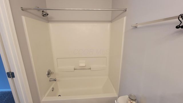 6707 Axtel Drive, 5B, Canal Winchester, OH 43110