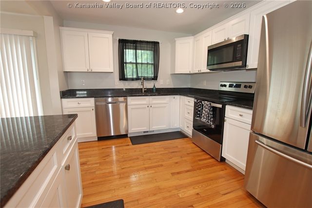 111 Walk Drive, St Albans, WV 25177