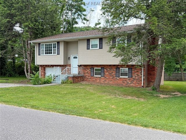 111 Walk Drive, St Albans, WV 25177
