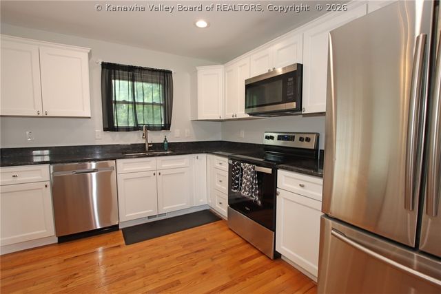 111 Walk Drive, St Albans, WV 25177