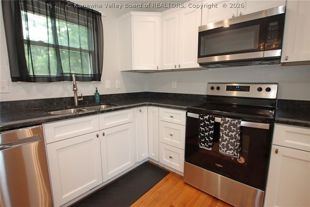 111 Walk Drive, St Albans, WV 25177