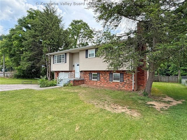 111 Walk Drive, St Albans, WV 25177