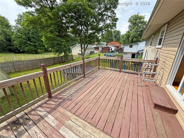 111 Walk Drive, St Albans, WV 25177