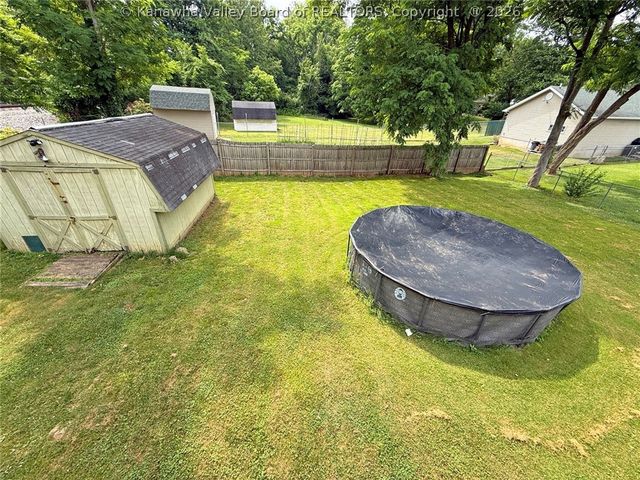 111 Walk Drive, St Albans, WV 25177
