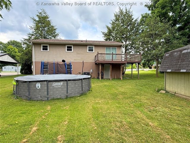 111 Walk Drive, St Albans, WV 25177