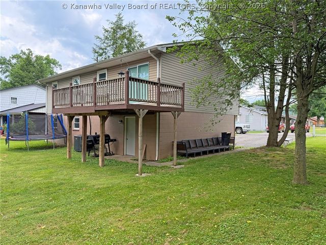 111 Walk Drive, St Albans, WV 25177
