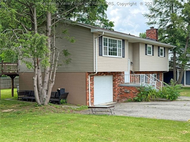 111 Walk Drive, St Albans, WV 25177