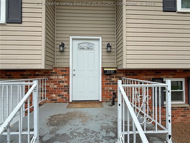 111 Walk Drive, St Albans, WV 25177