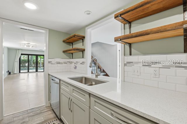 63 Shipyard Dr Apt 1303, Hilton Head Island, SC 29928