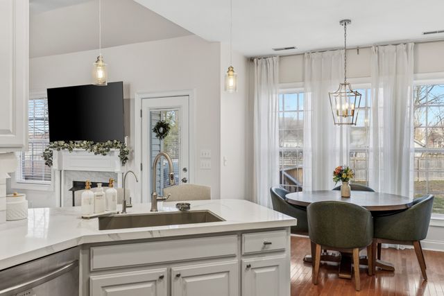 121 Cambria Dr, White House, TN 37188