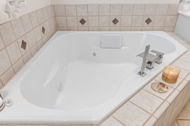 121 Cambria Dr, White House, TN 37188