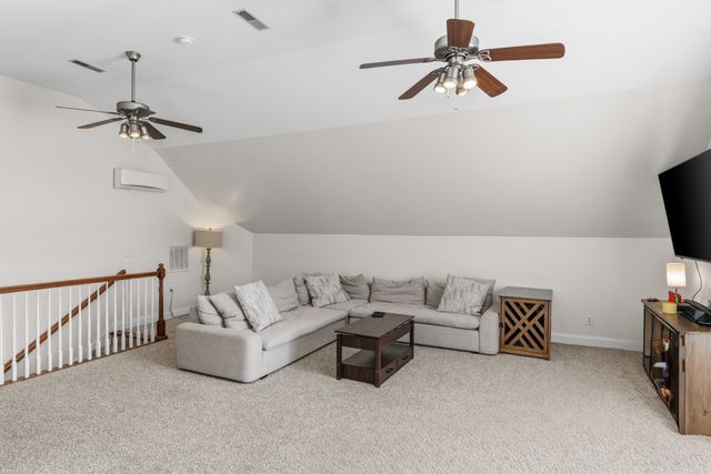 121 Cambria Dr, White House, TN 37188