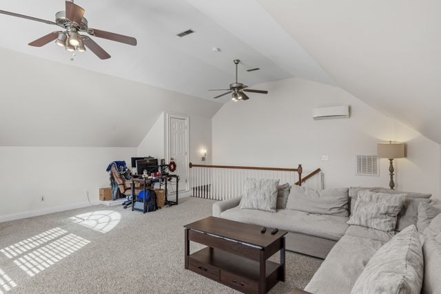 121 Cambria Dr, White House, TN 37188