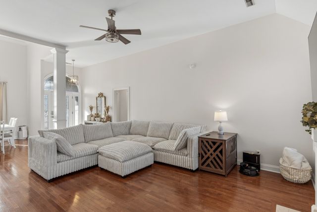 121 Cambria Dr, White House, TN 37188