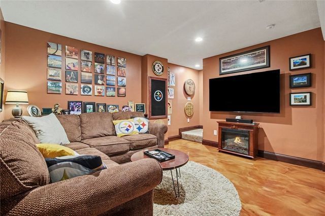 176 McDaniels Lane, Springboro, OH 45066