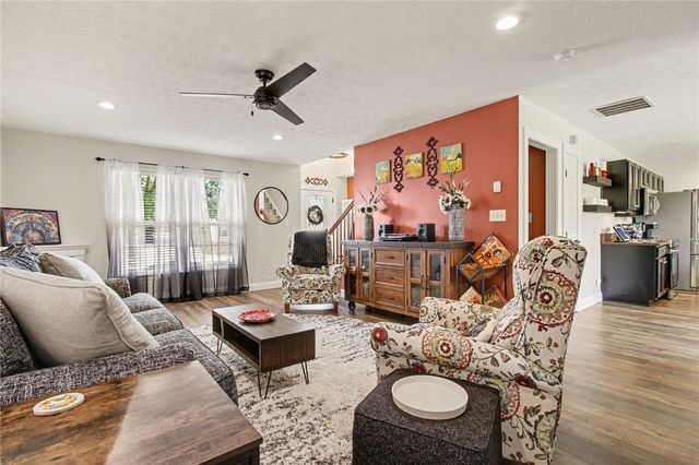 176 McDaniels Lane, Springboro, OH 45066