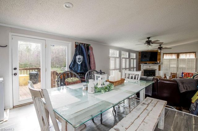 305 Whispering Oaks Drive, Lexington, NC 27292
