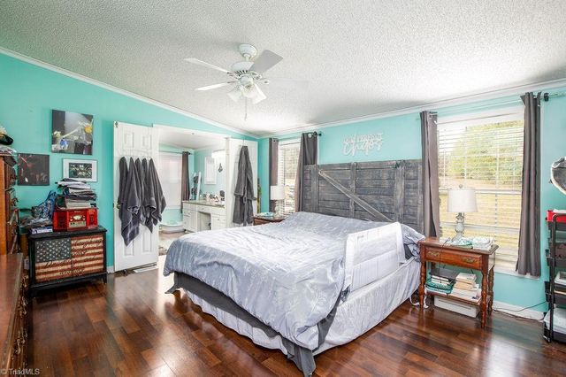 305 Whispering Oaks Drive, Lexington, NC 27292