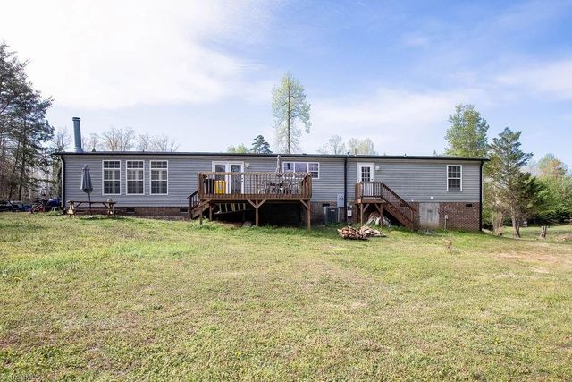 305 Whispering Oaks Drive, Lexington, NC 27292