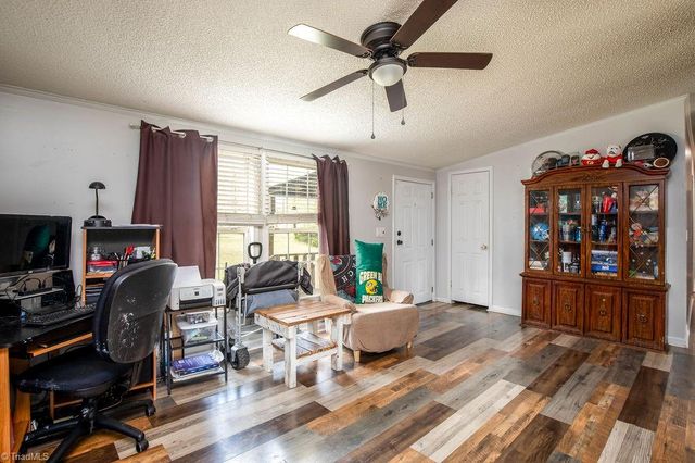 305 Whispering Oaks Drive, Lexington, NC 27292