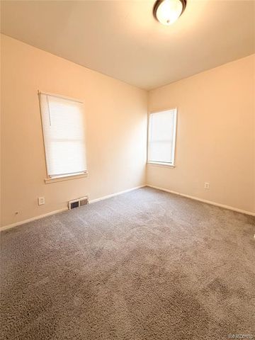 19457 Evergreen Road, Detroit, MI 48219