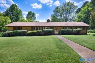 818 Dellwood Road SE, Huntsville, AL 35802