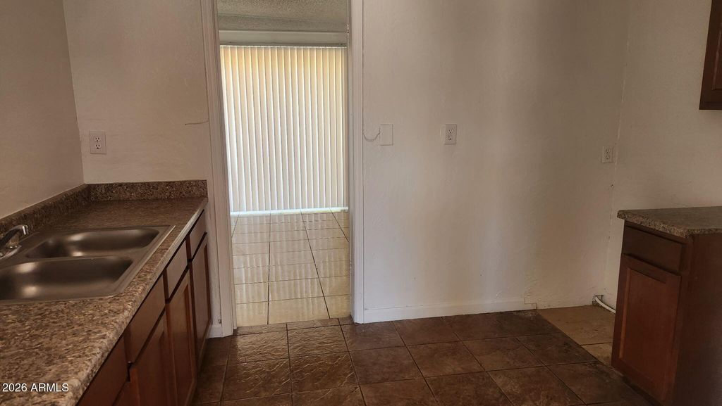 2240 W Morten Avenue Apt A, Phoenix, AZ 85021