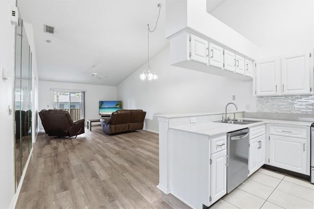 39650 US HIGHWAY 19 N 1311, Tarpon Springs, FL 34689