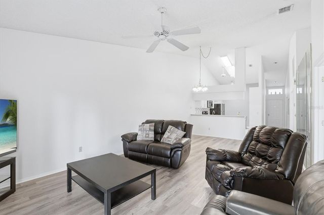 39650 US HIGHWAY 19 N 1311, Tarpon Springs, FL 34689