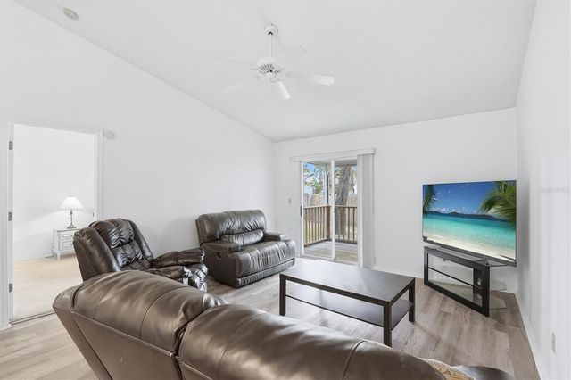 39650 US HIGHWAY 19 N 1311, Tarpon Springs, FL 34689