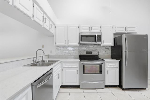 39650 US HIGHWAY 19 N 1311, Tarpon Springs, FL 34689