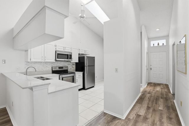 39650 US HIGHWAY 19 N 1311, Tarpon Springs, FL 34689