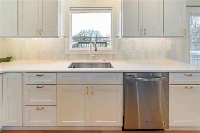 106 Lake Viking Terrace, Gallatin, MO 64640