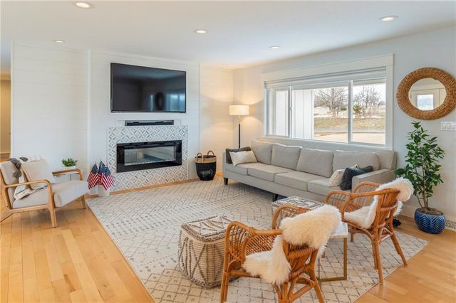 106 Lake Viking Terrace, Gallatin, MO 64640