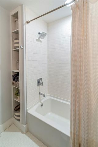 106 Lake Viking Terrace, Gallatin, MO 64640