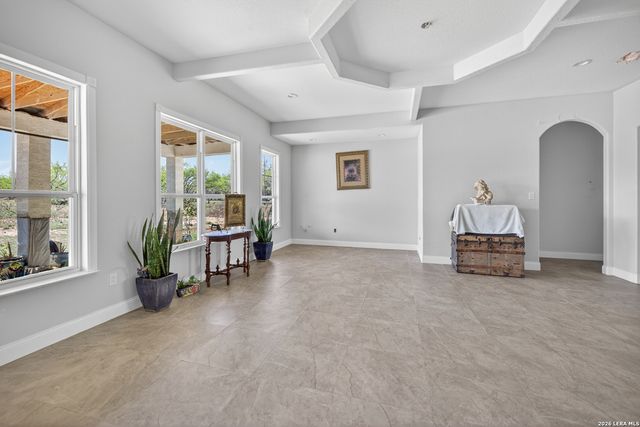 510 HIGH MDW, Lytle, TX 78052
