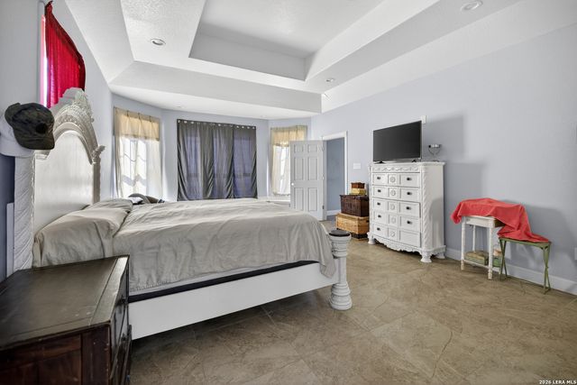 510 HIGH MDW, Lytle, TX 78052