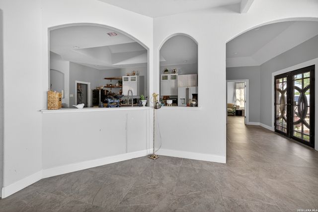 510 HIGH MDW, Lytle, TX 78052