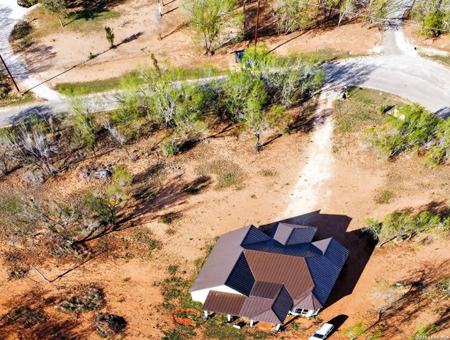 510 HIGH MDW, Lytle, TX 78052