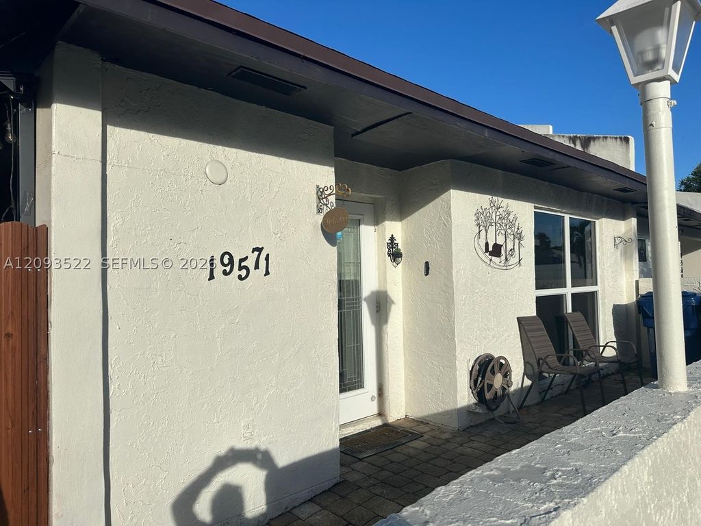 19571 NW 55th Cir Pl 5, Miami Gardens, FL 33055