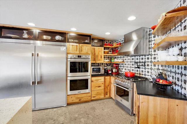 731 E Inverness Ln, Spokane, WA 99223