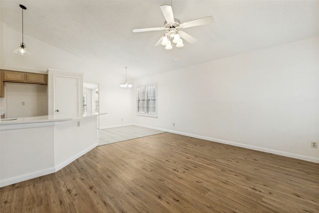 512 Sims Drive, Cedar Hill, TX 75104