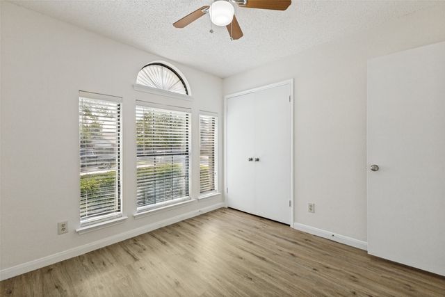 512 Sims Drive, Cedar Hill, TX 75104