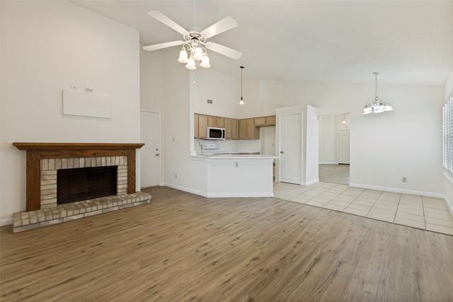512 Sims Drive, Cedar Hill, TX 75104