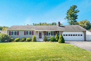 2 Belgian Place, Nashua, NH 03062