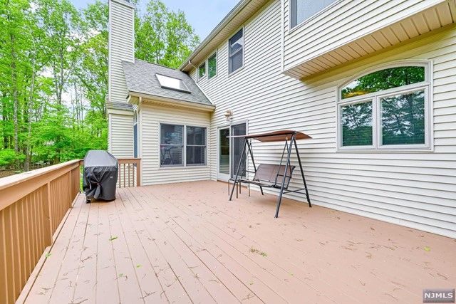 34 Chimney Ridge Trail, West Milford, NJ 07480
