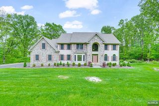 34 Chimney Ridge Trail, West Milford, NJ 07480