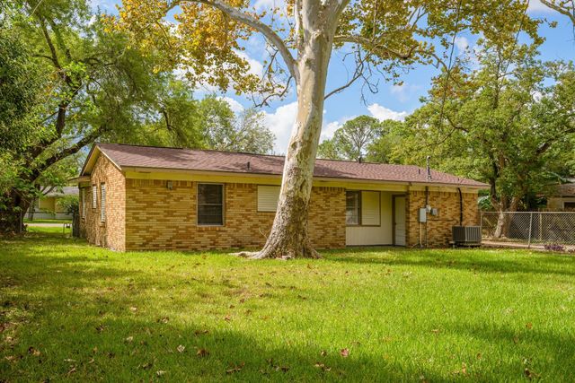 602 Roosevelt Street, La Marque, TX 77568