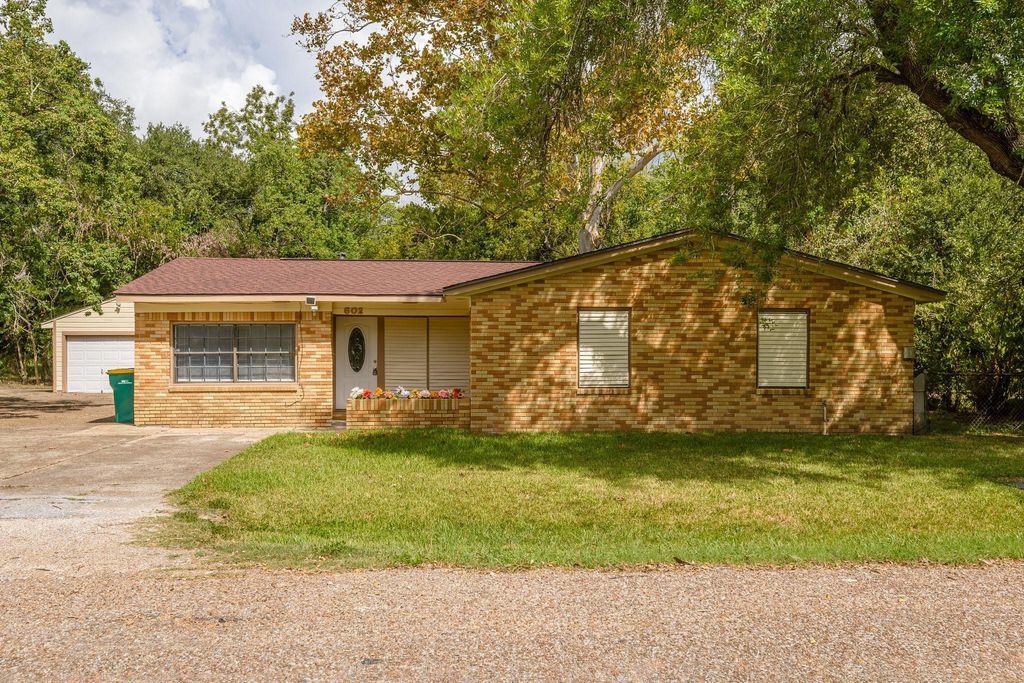 602 Roosevelt Street, La Marque, TX 77568
